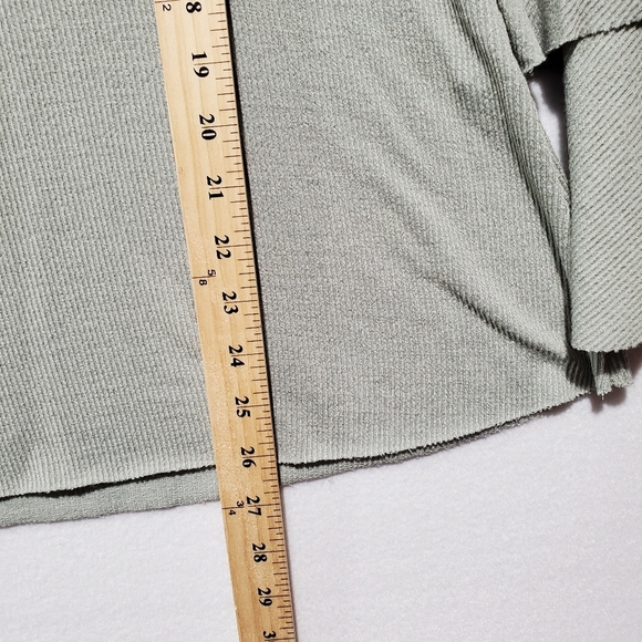 Beau Tissu Womens Sweater Size Medium Ruffle Sleeve Sweater‎ Sage Green BOHO - Picture 9 of 10